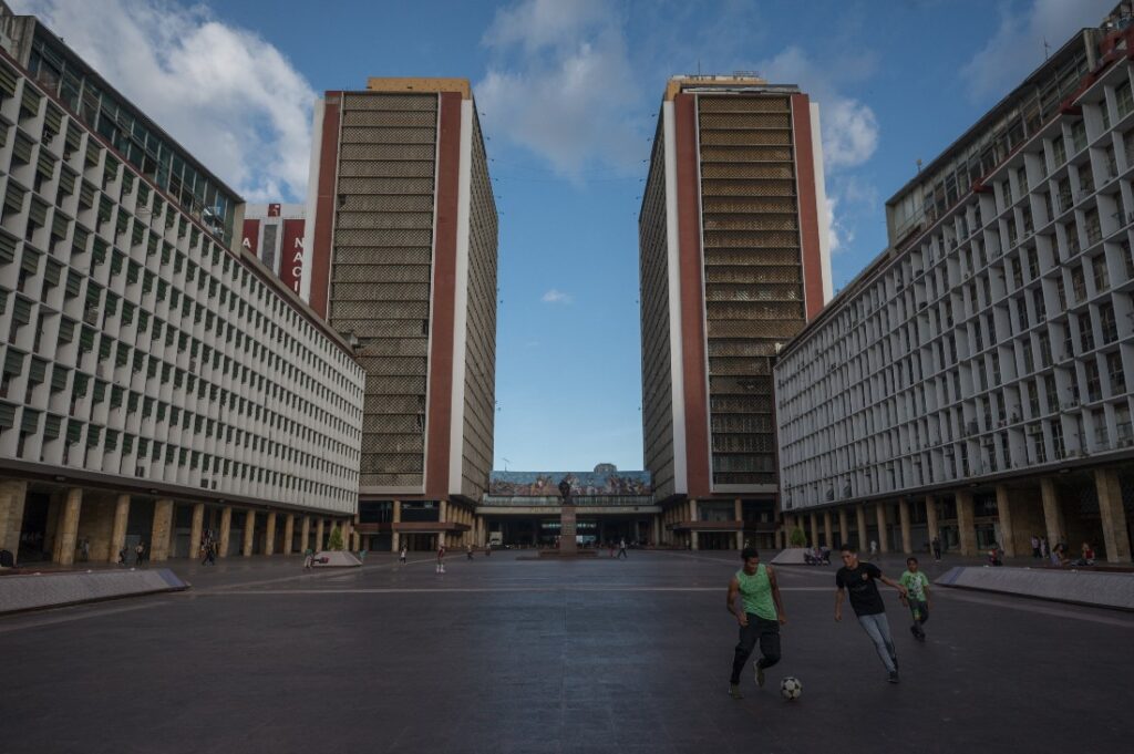 Torres gemelas del Centro Simón Bolívar, Caracas. Foto AFP/Federico Parra