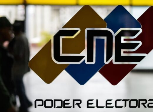 CNE aprueba tres solicitudes para activar revocatorio contra Maduro