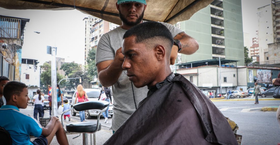Dos de cada 8 trabajadores en Venezuela trabajan en la informalidad