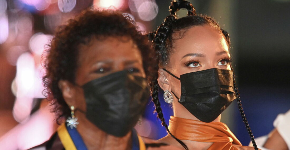Rihanna se convierte en la héroe nacional de la nueva república de Barbados