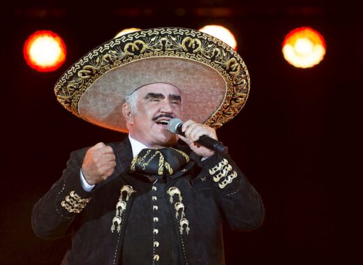 Vicente Fernández muere a los 81 años de edad en México