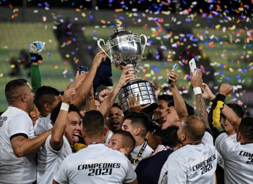Táchira gana en penales al Caracas y alza noveno campeonato en el fútbol venezolano