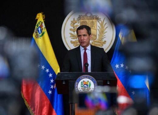 Oposición ratifica a Guaidó como "encargado de la presidencia" de Venezuela