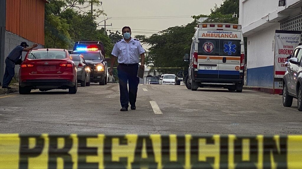 Dos turistas canadienses murieron en tiroteo en Cancún