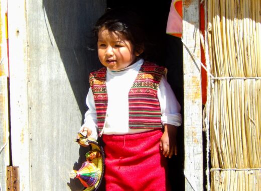 Perú tiene el triste récord de 98.000 niños huérfanos por covid-19