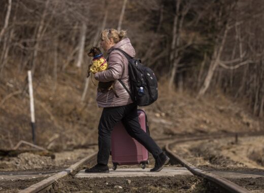 Huir para vivir: el drama de los ucranianos que peregrinan por la guerra (Fotos)