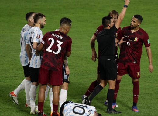 Argentina 3-0 Venezuela: de lo precavido al riesgo total