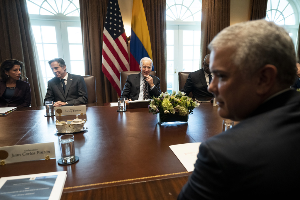 Iván Duque se reúne con Biden en la Casa Blanca . Colombia aliado de la OTAN