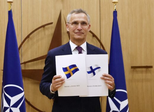 Finlandia y Suecia solicitan formalmente entrar a la OTAN