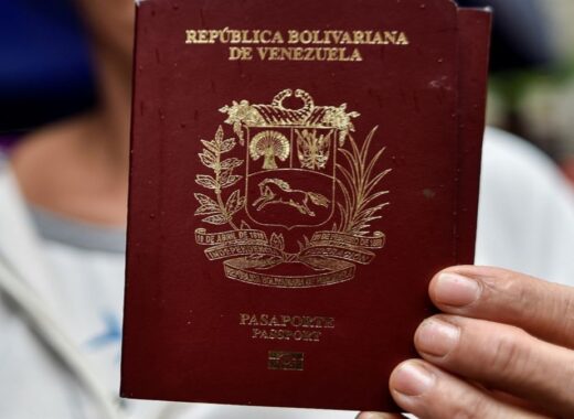 Saime volverá a sellar pasaportes en frontera con Colombia (+requisitos)