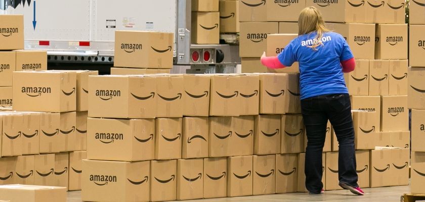 Amazon colabora con programa para emplear a venezolanos en EEUU