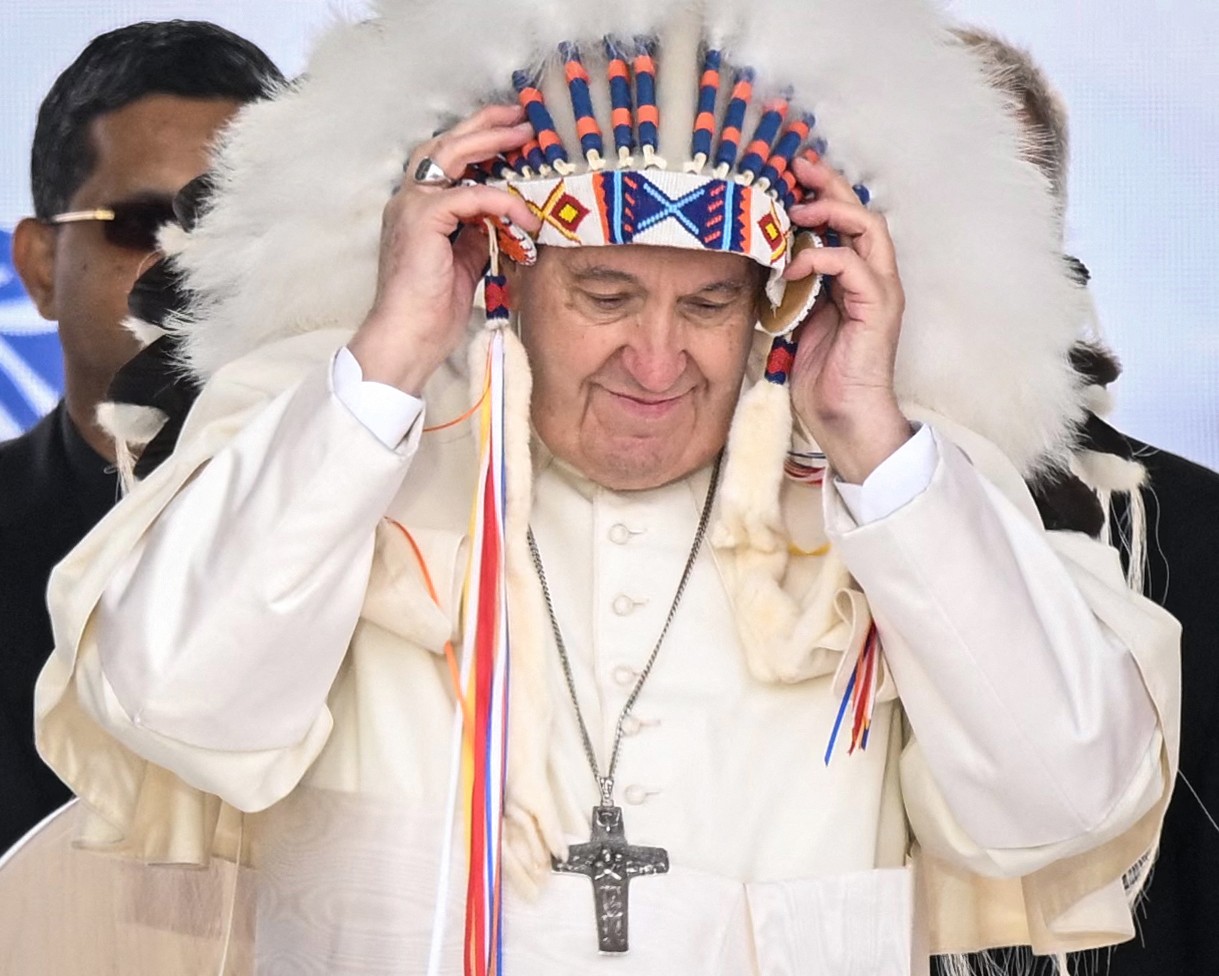 El Papa reconoce genocidio de indígenas en Canadá