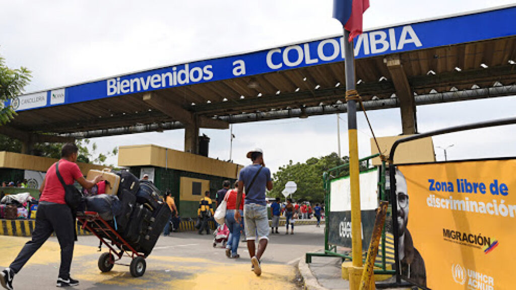 Frontera sigue cerrada a la gente común en Táchira 