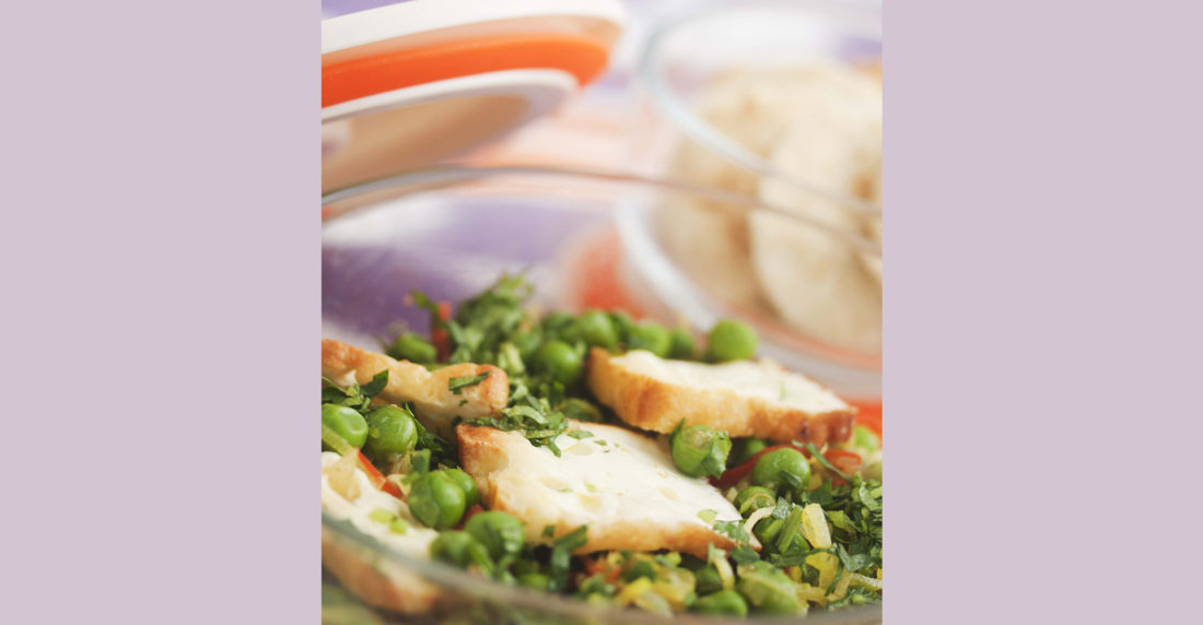 queso a la plancha, guisantes