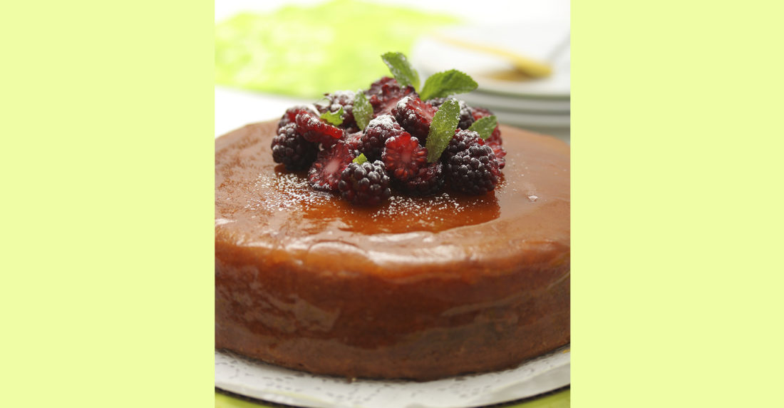torta húmeda con mermelada