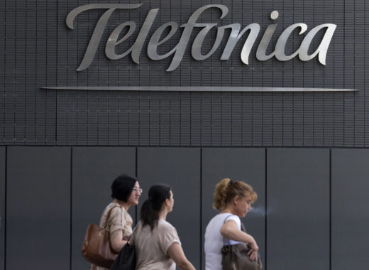 Telefónica Movistar centro de protestas de venezolanos en Madrid