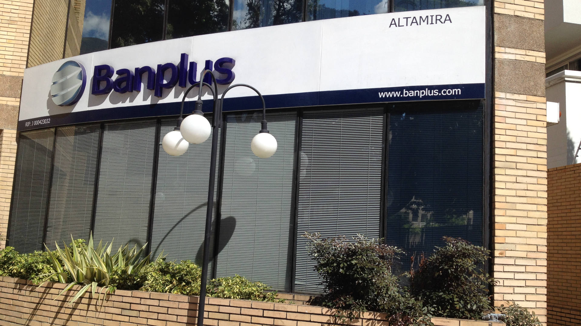 Banplus aumenta límites diarios de transacciones electrónicas | El ...