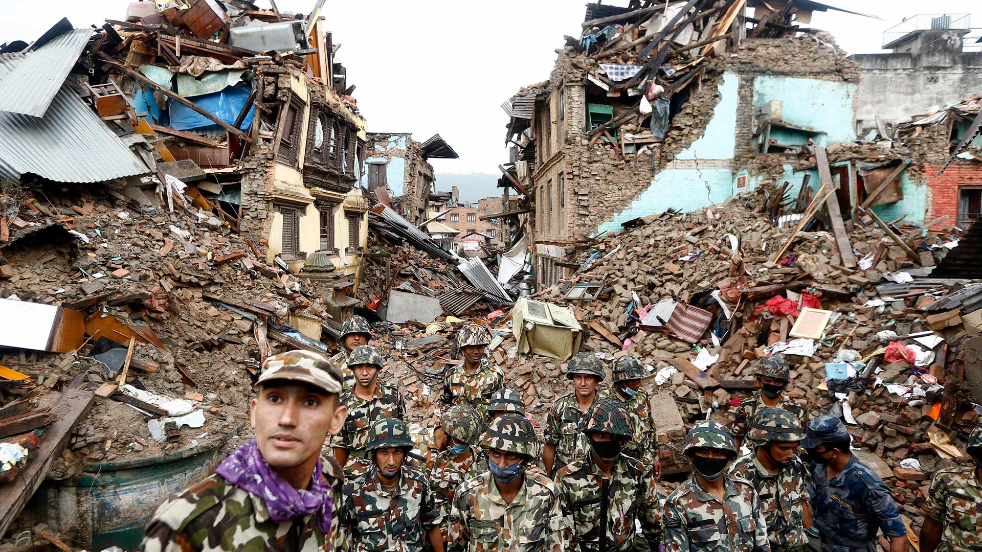 El número de muertos en Nepal supera los 6.000 y el de heridos los 13. ...