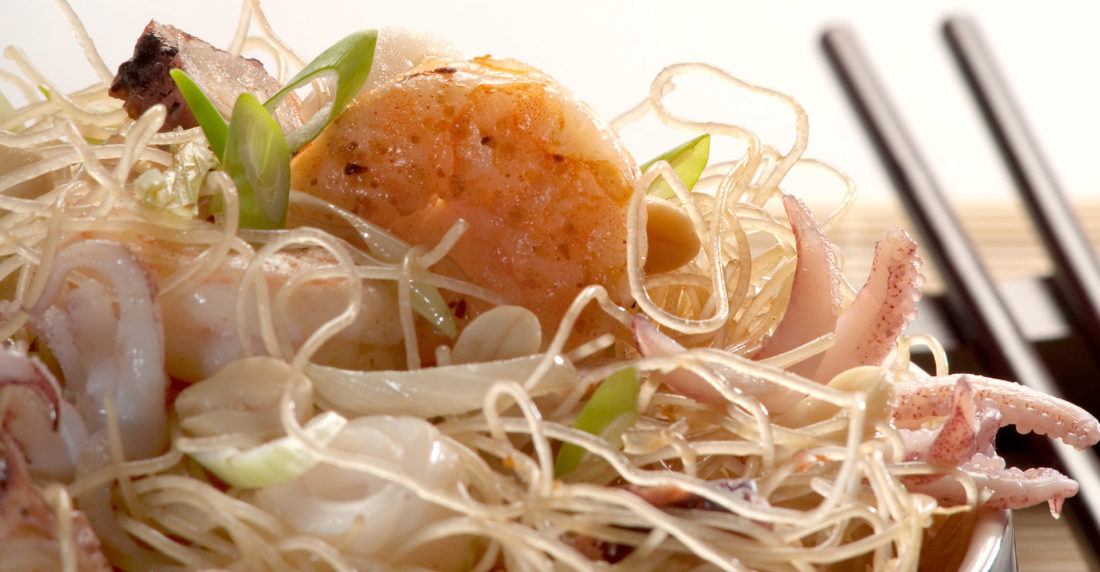 fideos, soya, frutos del mar
