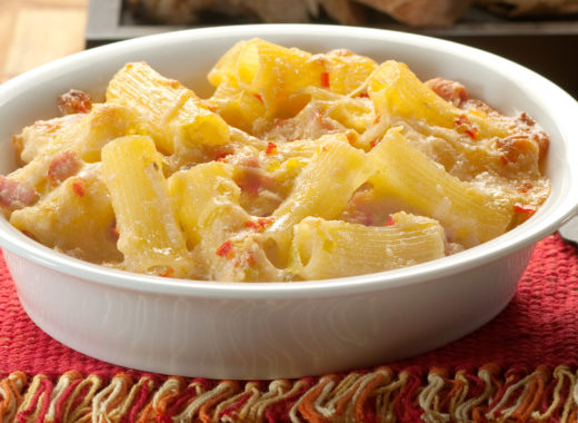 pastel, rigatoni, gratén