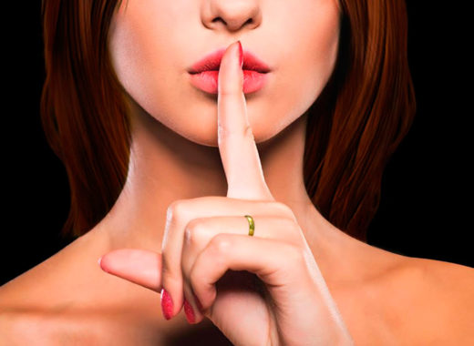 La empresa propietaria de la página Ashley Madison, donde los usuarios hacen citas en internet para buscar relaciones extramaritales, fue hackeada