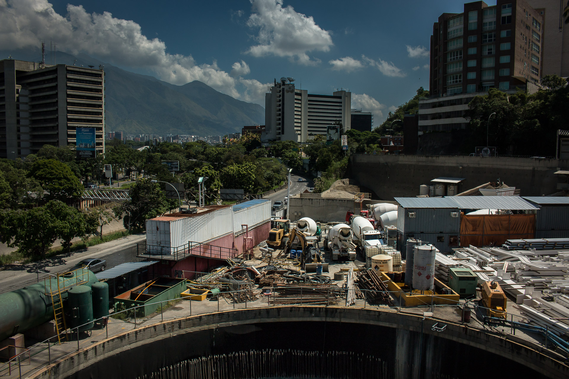 Estación de Metro Unefa - Fabiola Ferrero | Ee