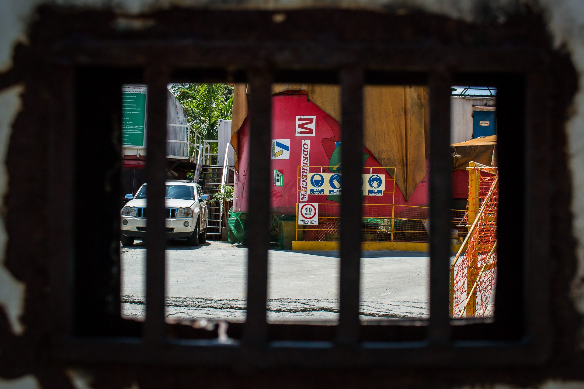 Estación de Metro Parque Miranda Parque del este- Fabiola Ferrero | Ee