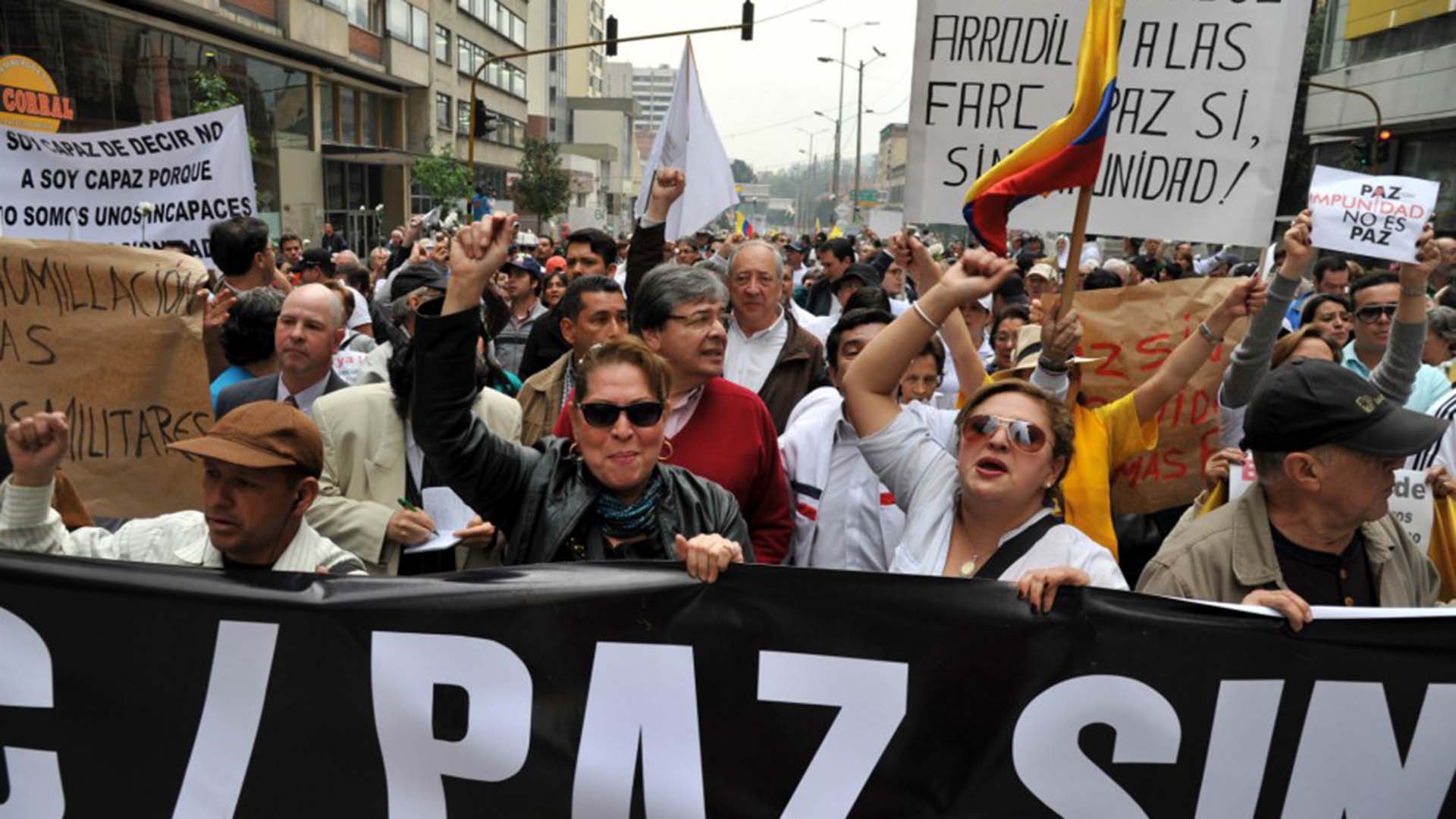 Colombia protestas diálogos de paz FARC