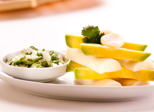 ensalada de aguacate con palmitos