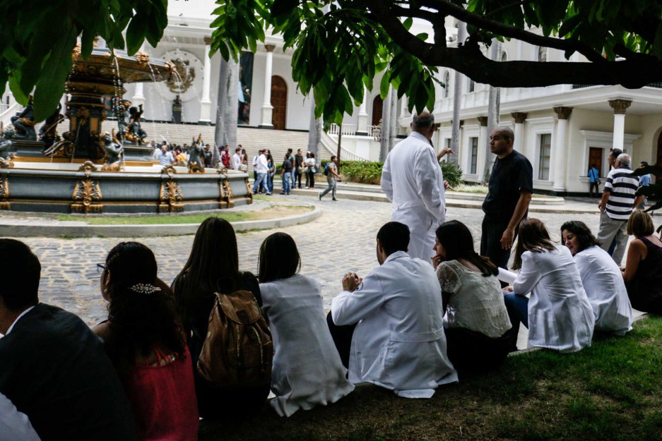 Manifestación Médicos Asamblea Nacional