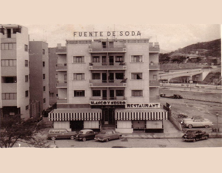 Fuente_de_Soda_Texto_Alberto_Veloz_Memoria_Gustativa_Blanco_y_Negro_Bienmesabe