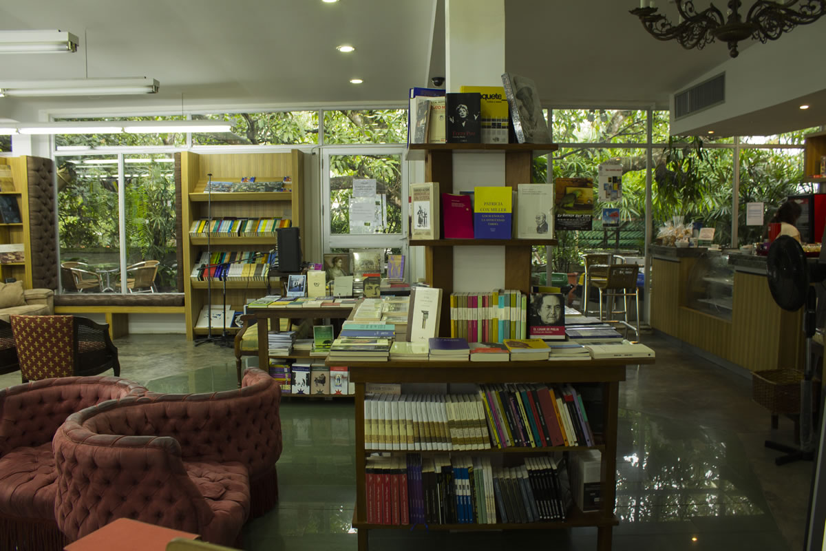 Kalathos café y librería