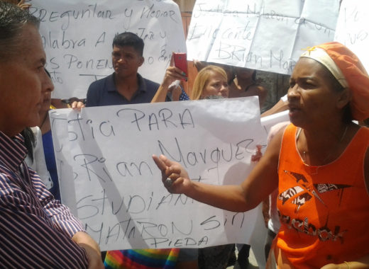 JVR Avalos y vecina del Valle