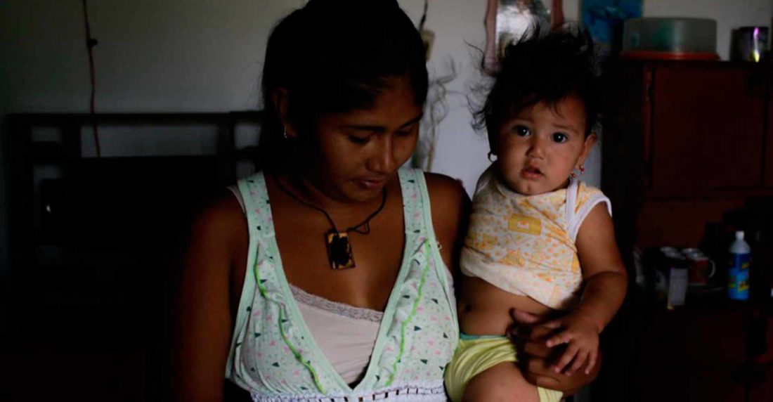 Niña y madre