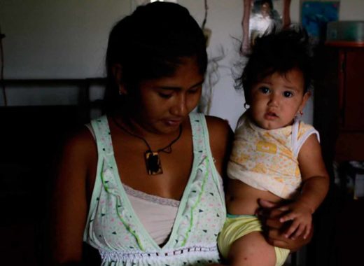 Niña y madre