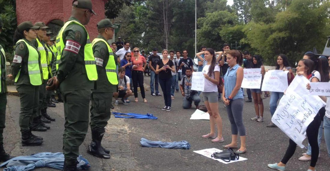 Universitarias del Táchira cedieron los pantalones a la GN