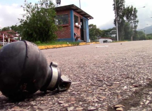 Arremetida de la GNB en la UNET