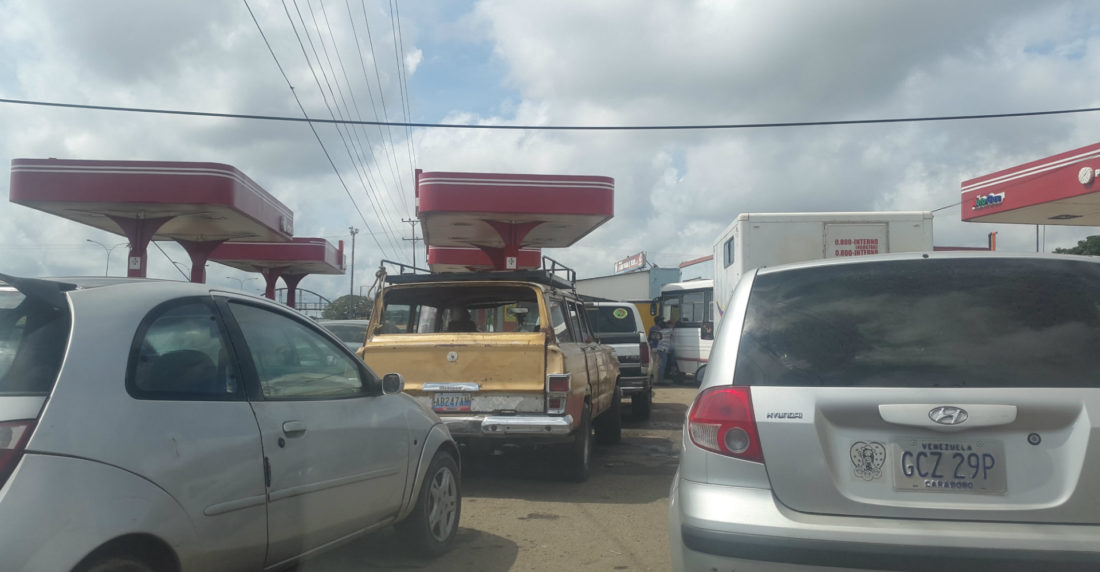 Colas en bomba de Valencia