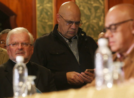 Diálogo gobierno y oposición