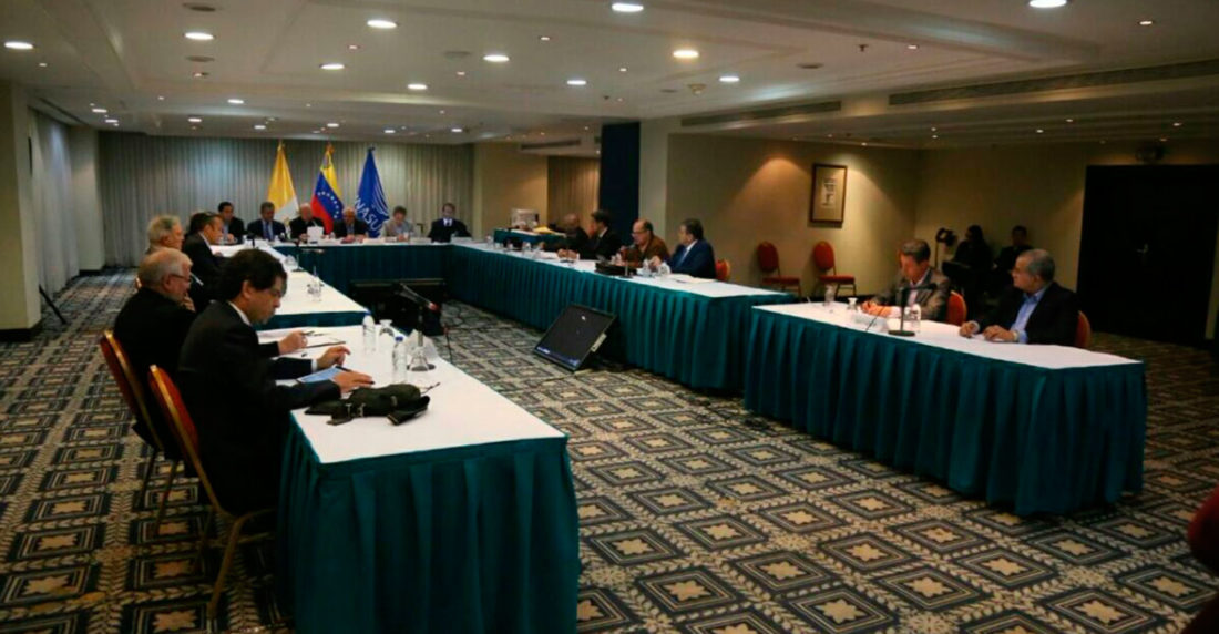 Diálogo gobierno y oposición