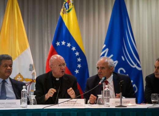 Diálogo gobierno y oposición