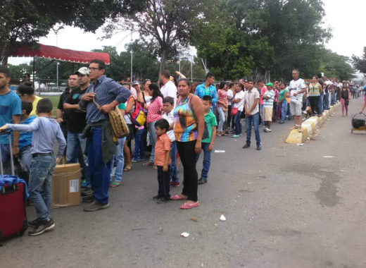Cola en frontera