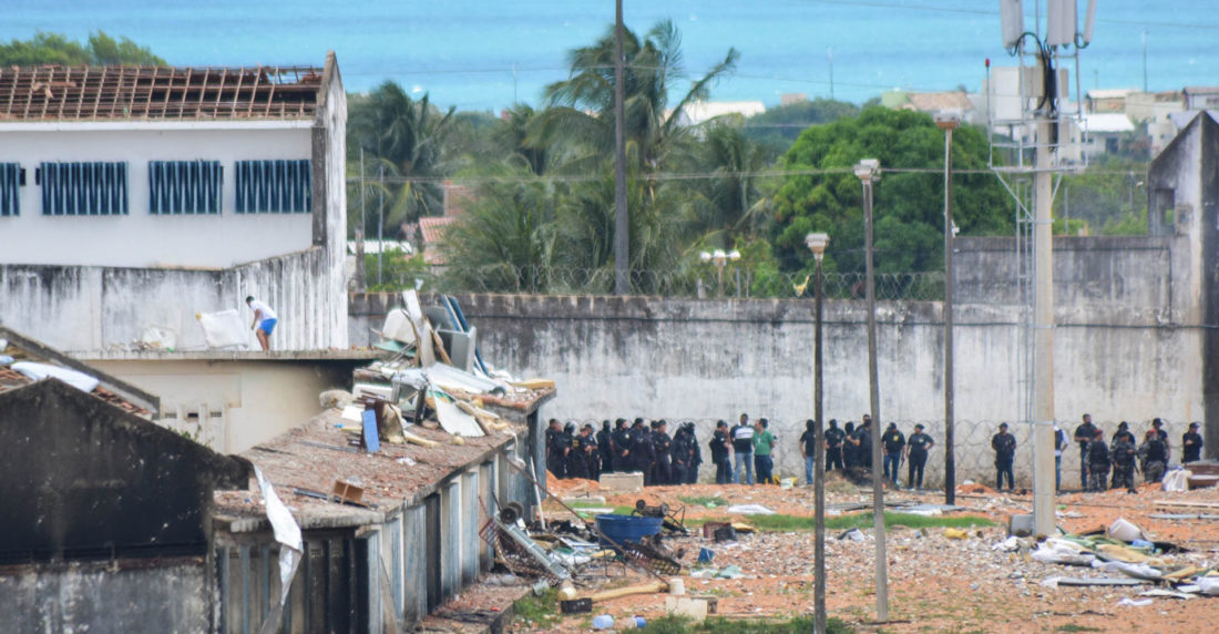 presos huyen de cárcel en Brasil