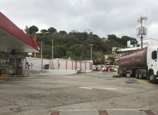 Cisterna en estación de Caurimare