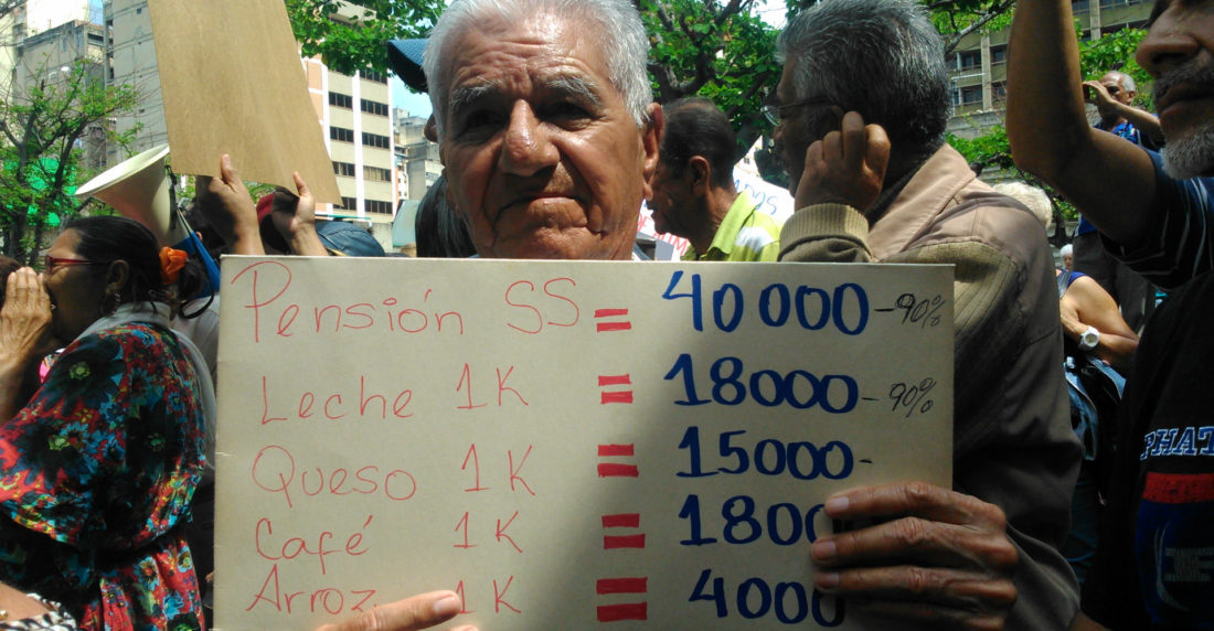 Pensionado protesta