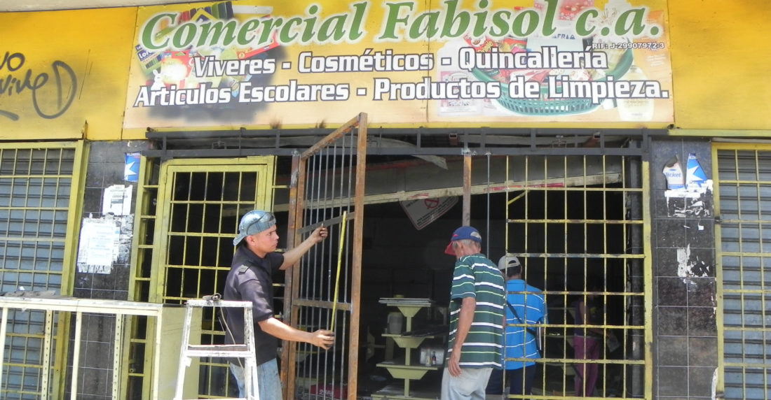 Tienda saqueada