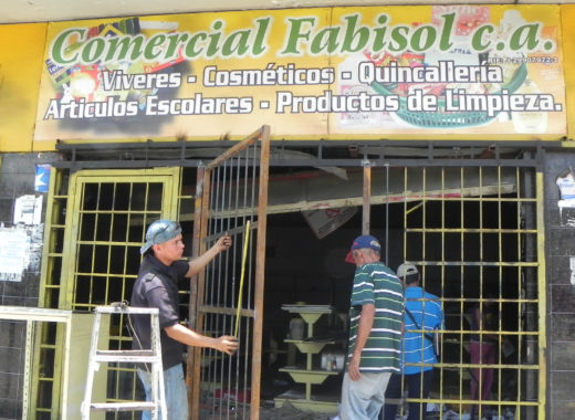 Tienda saqueada