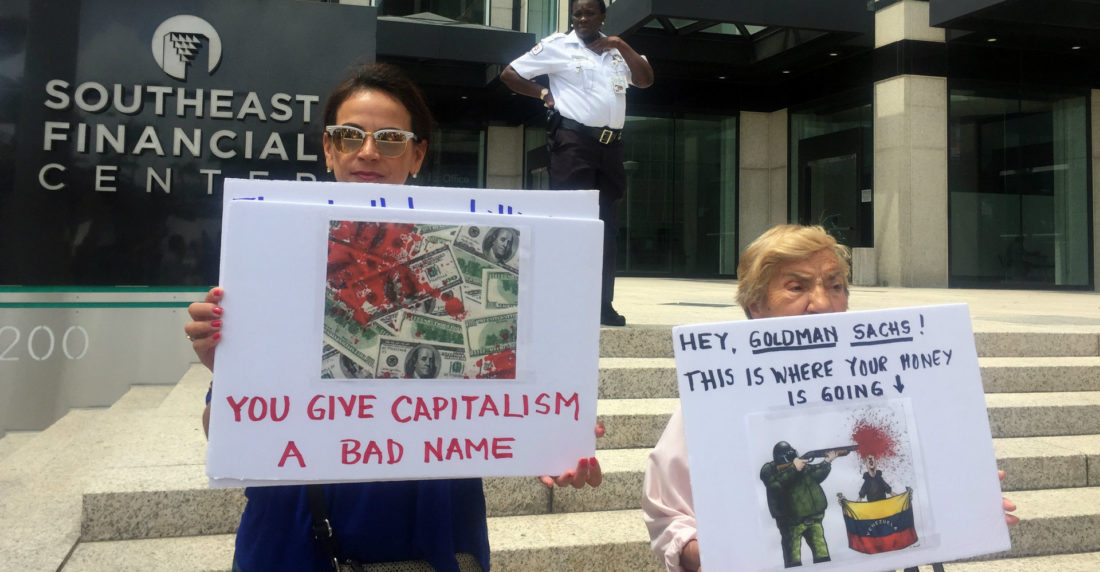 Goldman Sachs protesta en Miami por bonos de deuda de Venezuela