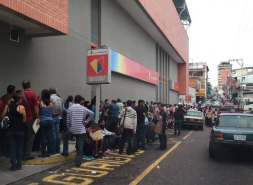 Cola-banco-Táchira
