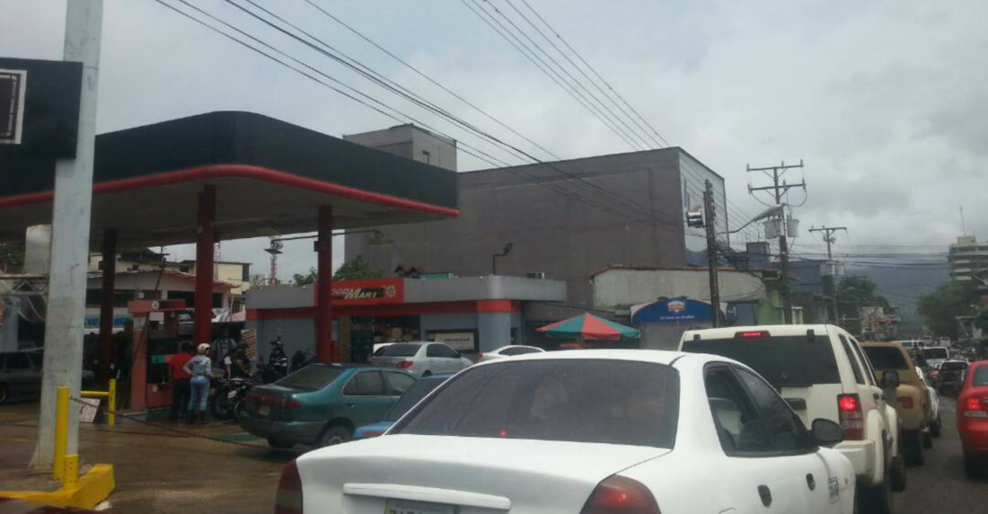 Colas en estación de gasolina Táchira